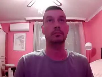 Watch the full movie of Gay sex chat with the_bee16