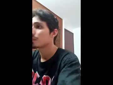 Watch the full scene titled Gay sex chat with srincognito666