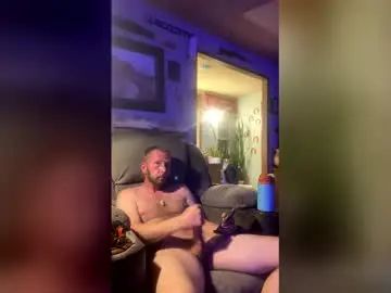 Stream the complete video of Gay sex chat with bwoods1987