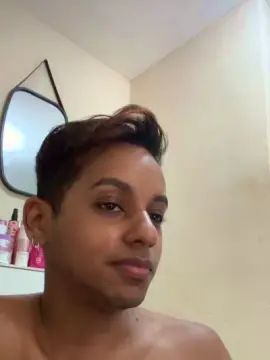 Play this complete clip of Gay sex chat with Boydamake