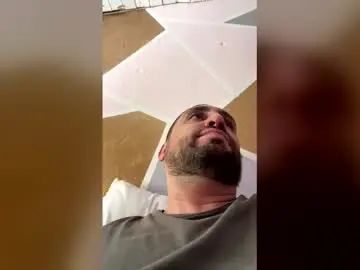 Play the full scene of Gay sex chat with santiagoalvaradoortiz5