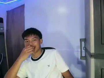 Stream this uncensored scene titled Gay sex chat with xer_dwight