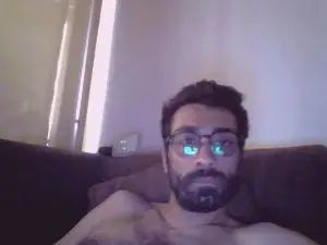 Play the uncut video titled Gay sex chat with hungy1
