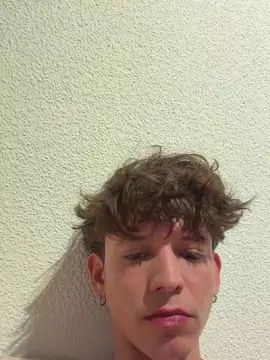 Play uncut movie of Gay sex chat with TwinklatiHH