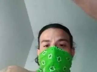 Play this uncut video named Gay sex chat with papipoundingpussy210