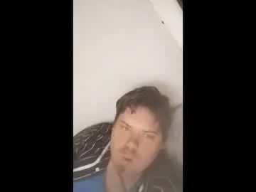 Enjoy watching this HD movie named Gay sex chat with jrbigcock96