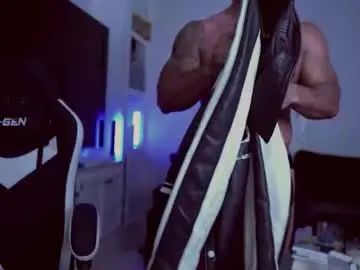 Play the uncut scene called Gay sex chat with aaronblazee