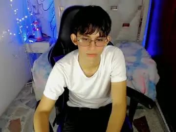 Watch this uncensored scene of Gay sex chat with zxvn_n