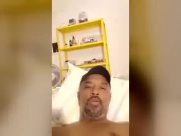 Stream this uncut clip titled Gay sex chat with paulovieira80
