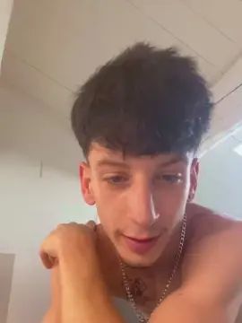 Watch the complete movie titled Gay sex chat with Leonardo250606