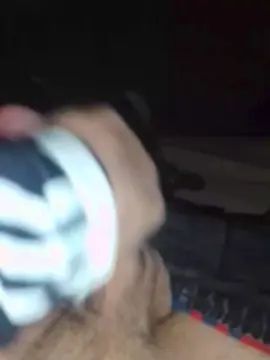 View uncut clip of Gay sex chat with pozzolilucaspo1