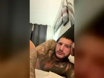 Watch the full movie of Gay sex chat with thiquesparky