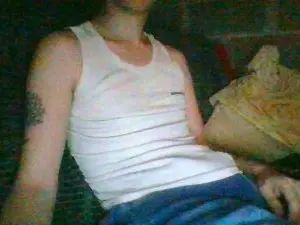 Watch complete scene of Gay sex chat with Minet87