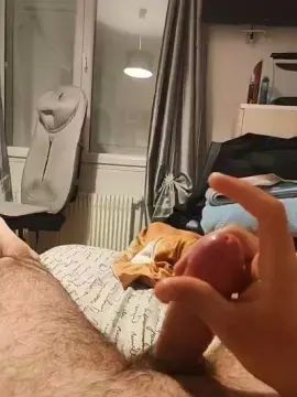Stream this full scene named Gay sex chat with Actif957578