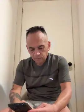 Enjoy watching the complete movie named Gay sex chat with Matheocali25
