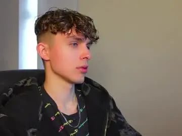 View this uncut scene named Gay sex chat with damien_dallas