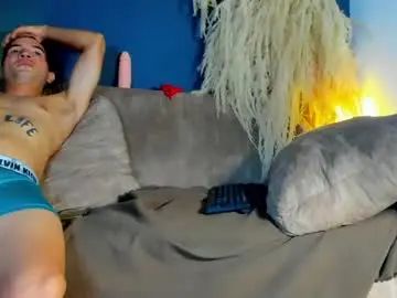 Stream this complete video named Gay sex chat with ray_wild