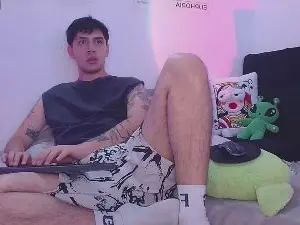 Play the hardcore scene of Gay sex chat with Dave_River