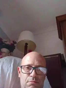 Enjoy watching the HD scene of Gay sex chat with Flofloetrosse