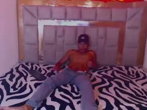 Play the hardcore scene named Gay sex chat with Brandonyadrian