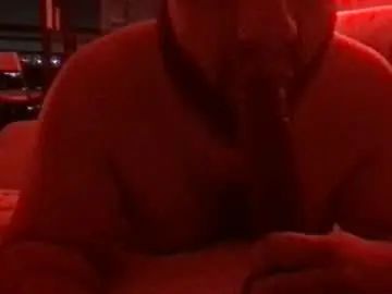 Play full clip of Gay sex chat with sissyhannahhtx