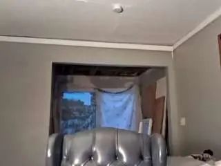 Enjoy watching the full clip of Gay sex chat with xallxdayx