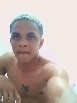 Stream the hardcore scene of Gay sex chat with owensexy