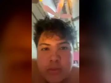 View the HD scene called Gay sex chat with carliepuree