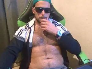 Play uncensored movie named Gay sex chat with MachoPuto84
