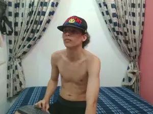 View uncensored clip called Gay sex chat with korygren