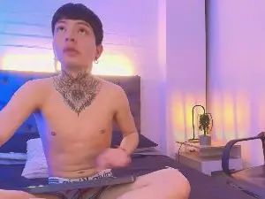 Enjoy watching the HD movie of Gay sex chat with Skylen_Snow