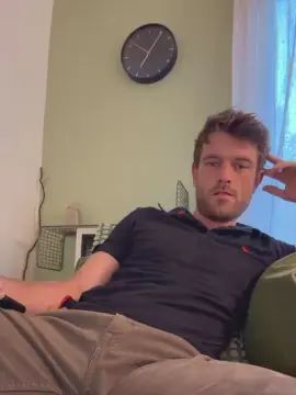 Play complete scene titled Gay sex chat with tylerwtw96