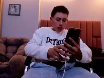 Play this complete movie titled Gay sex chat with thiagoo_vega