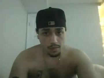 View uncensored clip named Gay sex chat with vizzy0428