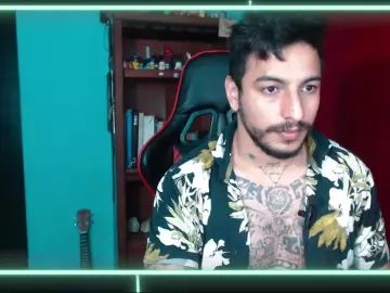 Play uncut clip of Gay sex chat with Lancelot_sexx