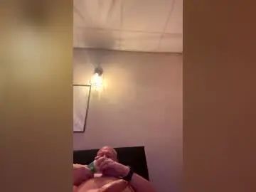 Enjoy watching hardcore video of Gay sex chat with michas252