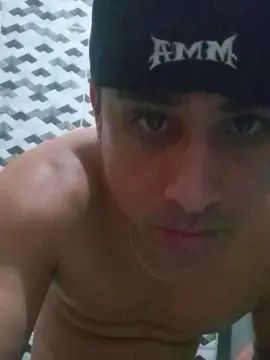 Watch the complete scene named Gay sex chat with VicLis