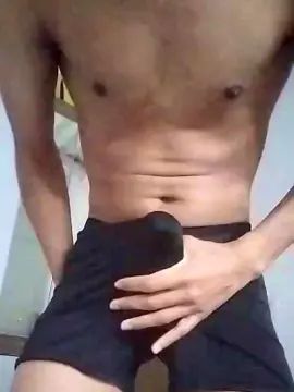 View uncut clip of Gay sex chat with SaoPauloBiBoy