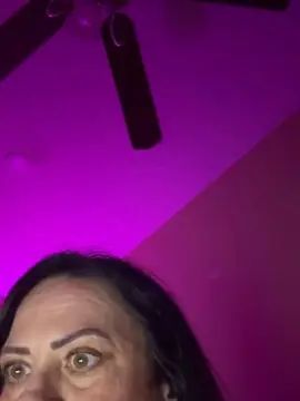 Play this HD clip of Gay sex chat with Janitah