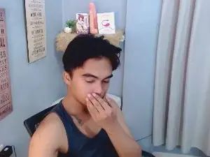 Stream this uncut clip titled Gay sex chat with xyrien69