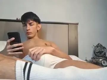 Stream this uncensored scene called Gay sex chat with nick000132