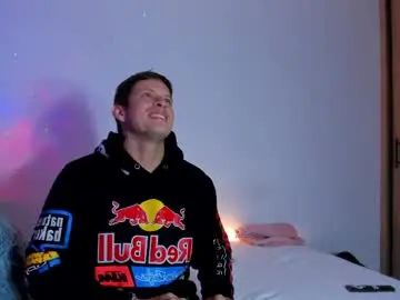 Enjoy watching the full clip of Gay sex chat with johnycooper08