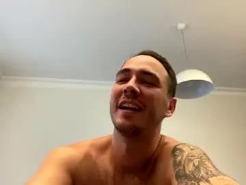 Watch the complete video of Gay sex chat with chill_guy13