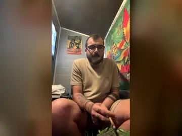 Stream complete clip titled Gay sex chat with n8in