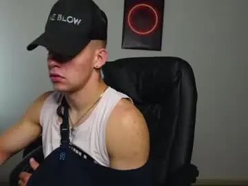 Watch this uncut video of Gay sex chat with hank_malone