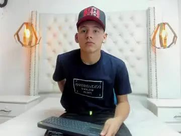 Enjoy watching the HD clip of Gay sex chat with carl_west2