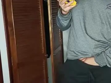 Enjoy watching this full clip of Gay sex chat with maxiiboy_rifle