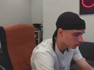 Play the HD scene named Gay sex chat with David_Heath