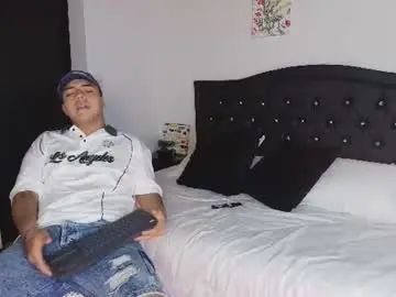 Stream the complete movie named Gay sex chat with luxurymatthew