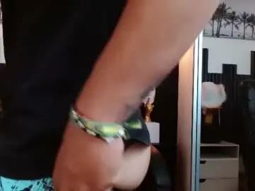 Play HD video of Gay sex chat with ren_storm
